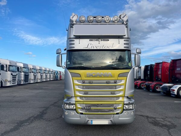 SCANIA R580 - 6x2 - 2015 – Image 2