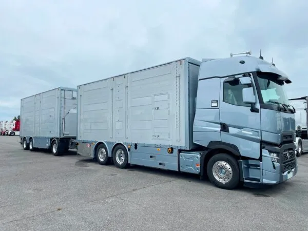 RENAULT T HIGH 520 bétaillère 3 étages 2 compartiments - PEZZAIOLI - Neuf + 2013 – Image 2