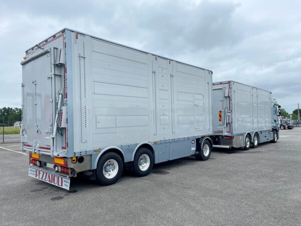 RENAULT T HIGH 520 bétaillère 3 étages 2 compartiments - PEZZAIOLI - Neuf + 2013 – Image 3