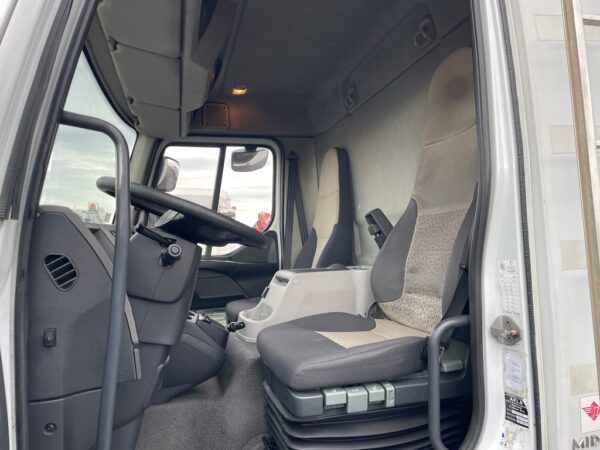 RENAULT MIDLUM 270 - Frigo - Penderie à viande - 2013 – Image 8