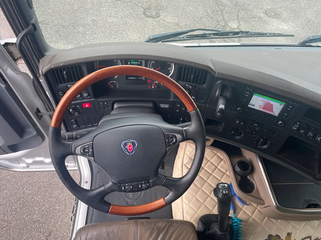 SCANIA R580 + PEZZAIOLI - 3 étages - 2 compartiments - 2015 – Image 12