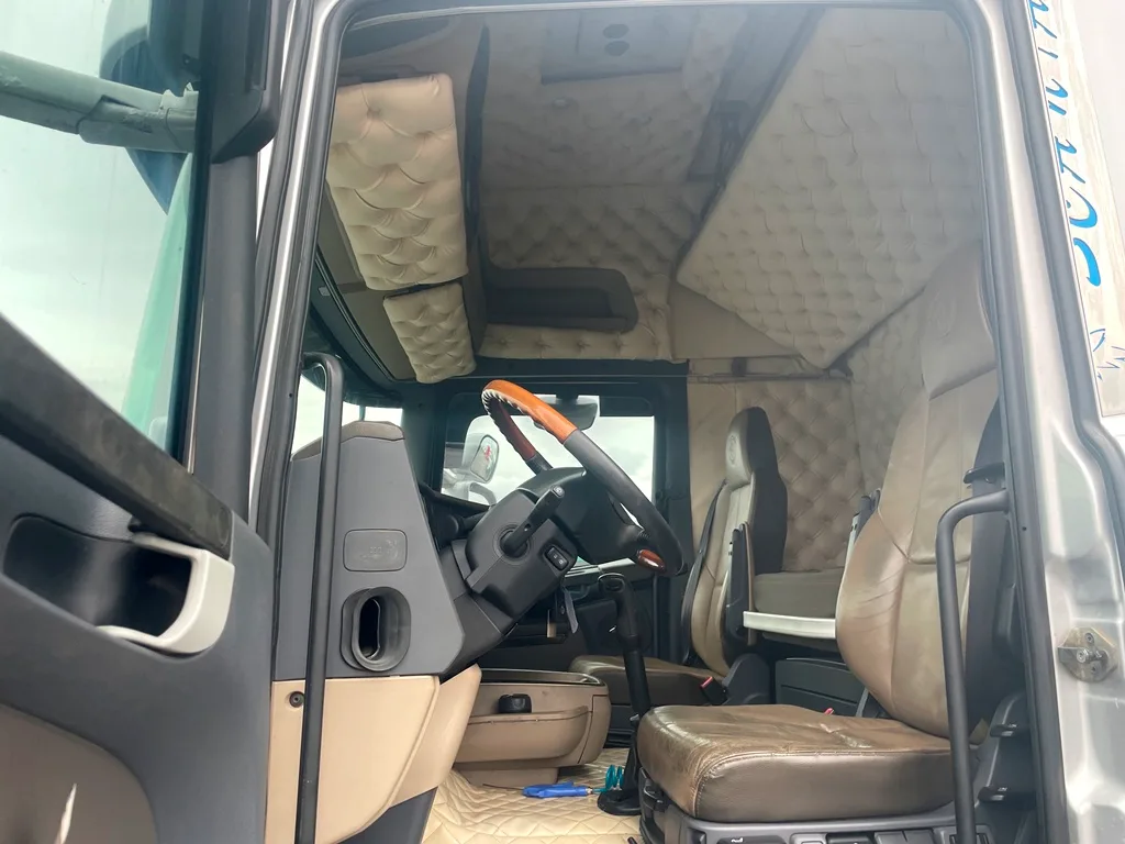SCANIA R580 + PEZZAIOLI - 3 étages - 2 compartiments - 2015 – Image 11
