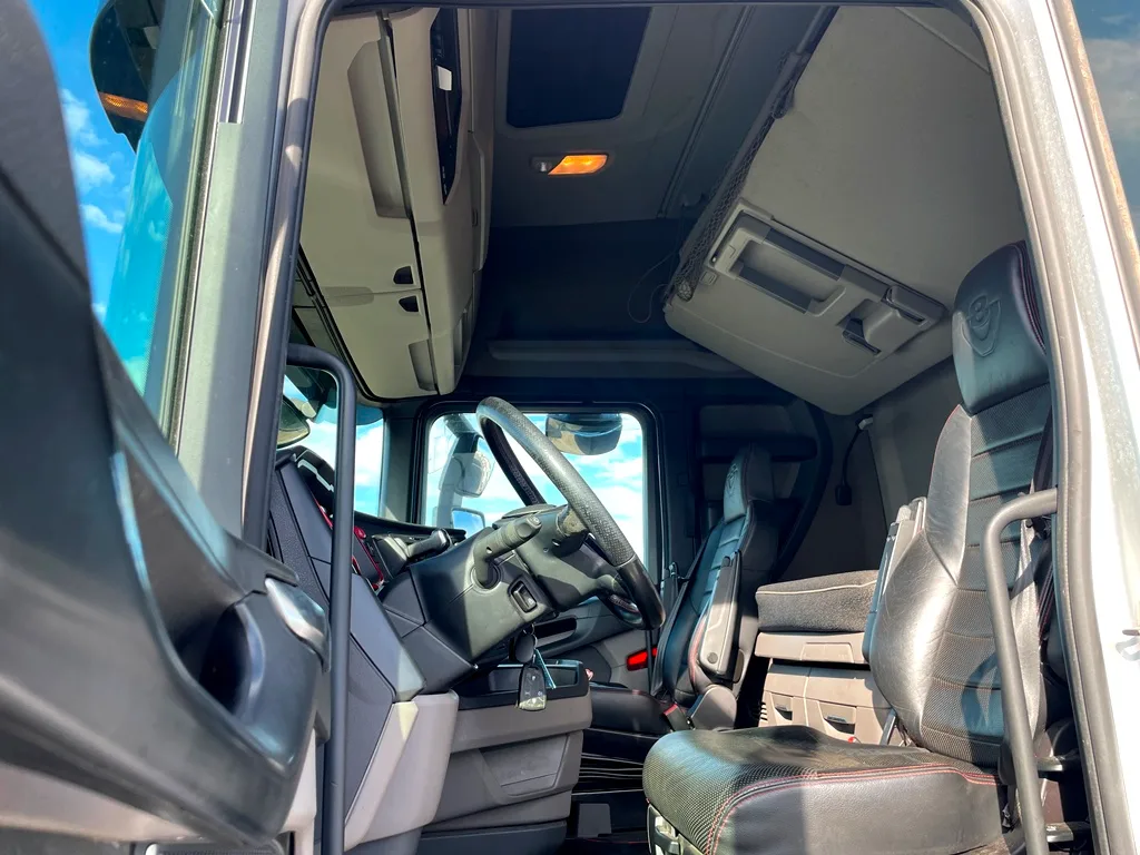 SCANIA S660 + PEZZAIOLI - 3 étages - 2 compartiments - 2023 – Image 16