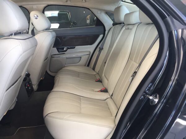 JAGUAR XJ 3.0D 275CH V6 PORTFOLIO BVA6 - 2011 – Image 9