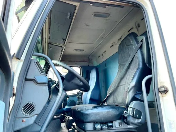 VOLVO FH480 - 3 étages GUITTON - 2008 – Image 8