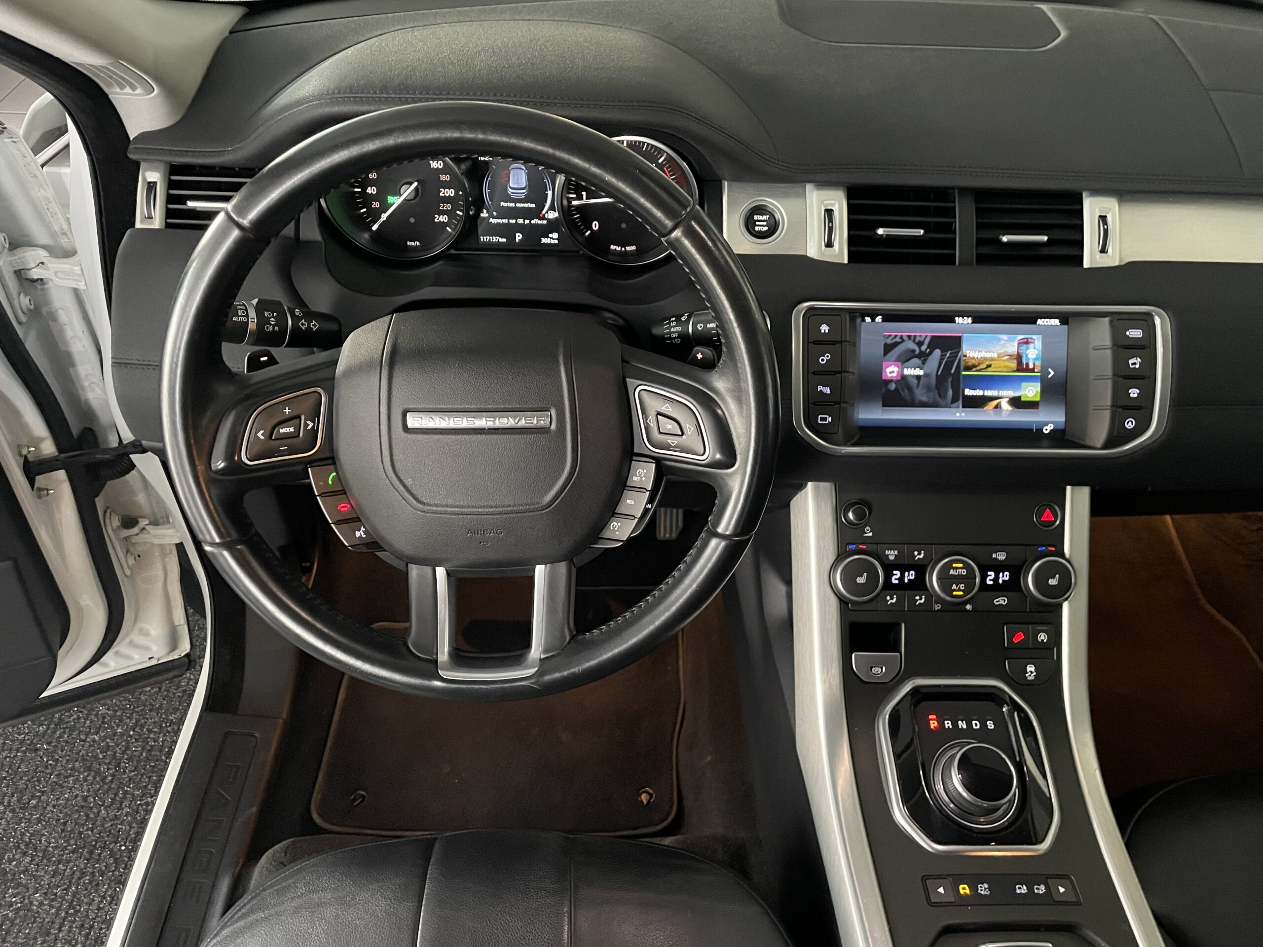 LAND ROVER RANGE ROVER EVOQUE 2.0 TD4 180CH SE BVA MARK V - 2017 – Image 9