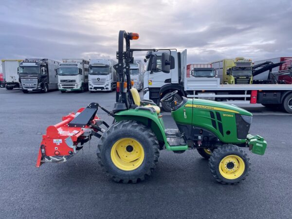 Micro Tracteur JOHN DEERE 3038E + Roto Cultivateur MURATORI - 12/2018 – Image 4