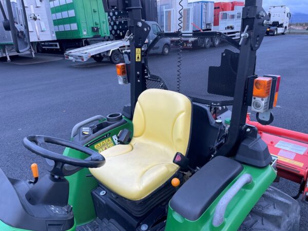 Micro Tracteur JOHN DEERE 3038E + Roto Cultivateur MURATORI - 12/2018 – Image 9