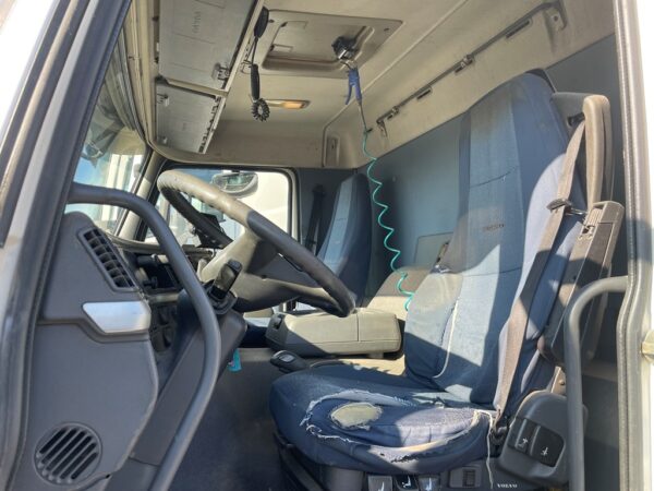 VOLVO FM410 - 2 étages PIOGER - 2010 – Image 8