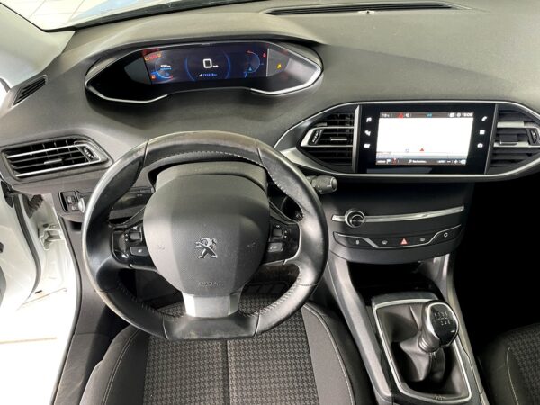PEUGEOT 308 II 1.5 BLUEHDI 130CH S&S - 2021 – Image 8