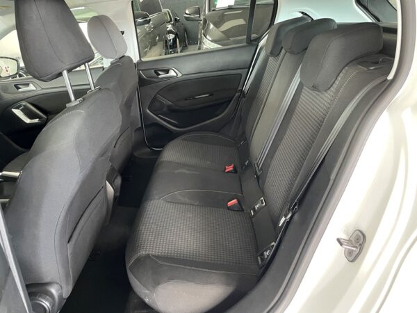 PEUGEOT 308 II 1.5 BLUEHDI 130CH S&S - 2021 – Image 9