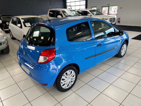 RENAULT CLIO STE III (S85) 1.5 DCI 75CH AIR ECO² 3P - 2013 – Image 6