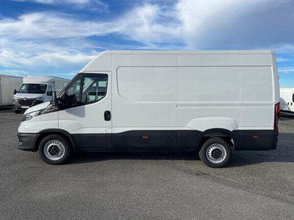 IVECO DAILY FG III 35S14 2.3 HPi 136CH HI-MATIC - 2023 – Image 2