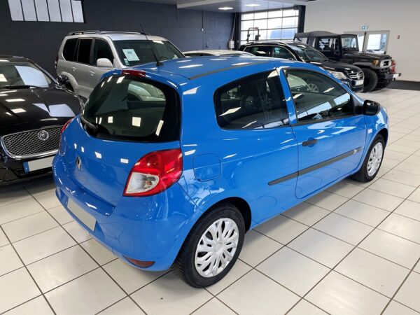 RENAULT CLIO STE III (S85) 1.5 DCI 75CH AIR ECO² 3P - 2013 – Image 6