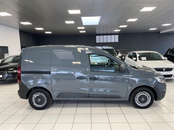 RENAULT EXPRESS VAN 1.5 BLUE DCI 95CH CONFORT - 2021 – Image 5