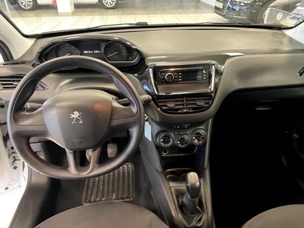 PEUGEOT 208 AFFAIRE 1.6 BLUEHDI 75CH PREMIUM - 2018 – Image 9