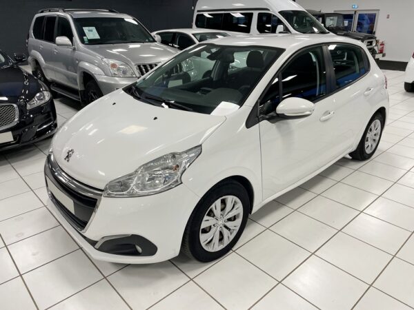 PEUGEOT 208 AFFAIRE 1.6 BLUEHDI 75CH PACK CLIM NAV - 2016 – Image 2