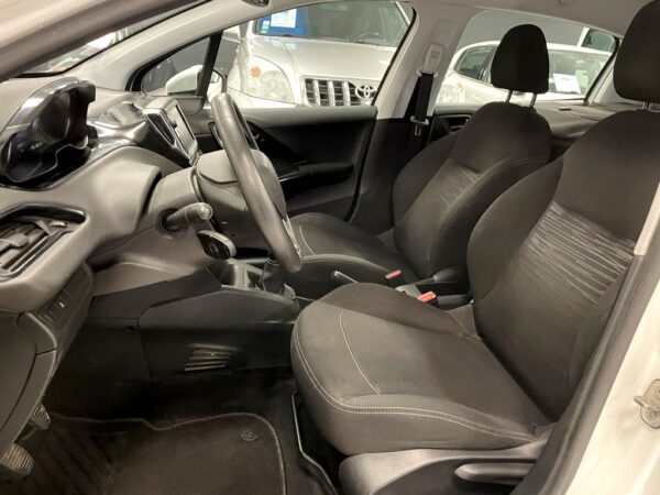 PEUGEOT 208 AFFAIRE 1.6 BLUEHDI 75CH PACK CLIM NAV - 2016 – Image 8