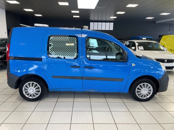RENAULT KANGOO EXPRESS II (F61) 1.5 DCI 75CH CONFORT - 2012 – Image 4