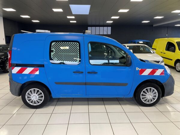 RENAULT KANGOO EXPRESS II (F61) 1.5 DCI 75CH CONFORT - 2012 – Image 4