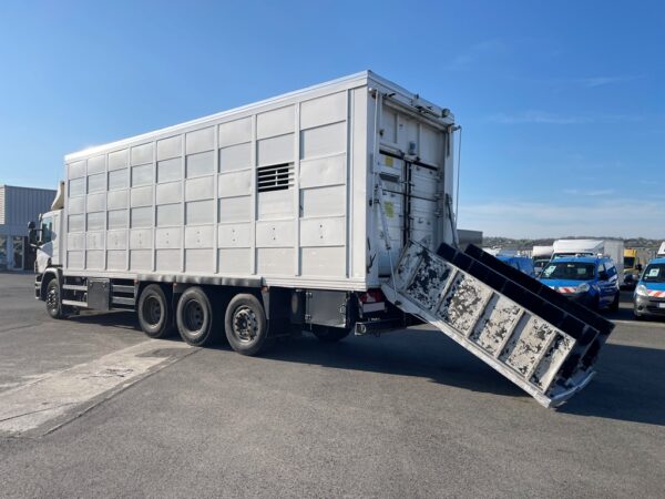 SCANIA P410 - 8x4 - 3 étages GUITTON - 2016 – Image 6
