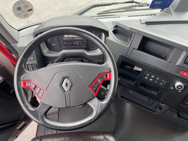 RENAULT - T460 - 2018 – Image 9