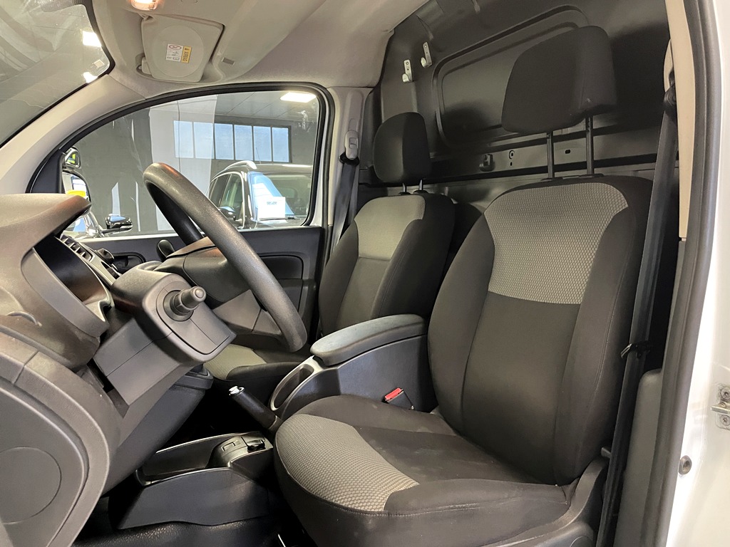 RENAULT KANGOO EXPRESS II (F61) 1.5 BLUE DCI 95CH GRAND CONFORT - 2020 – Image 12