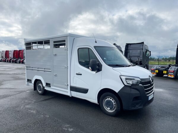 RENAULT MASTER DCI 150CH - 2022 - caisse bétaillère alu neuve – Image 2
