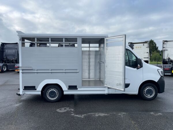 RENAULT MASTER DCI 150CH - 2022 - caisse bétaillère alu neuve – Image 9