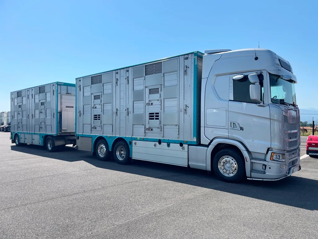 SCANIA S540 + PEZZAIOLI - 3 étages - 2 compartiments - 2022 – Image 2