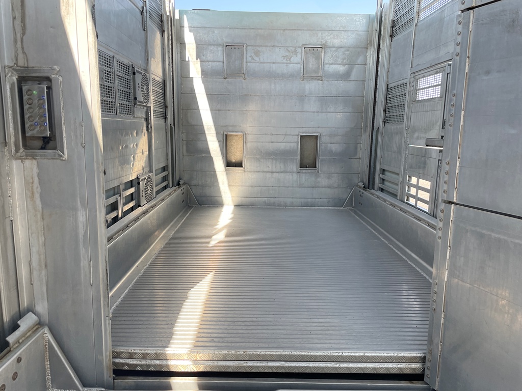 SCANIA S540 + PEZZAIOLI - 3 étages - 2 compartiments - 2022 – Image 11