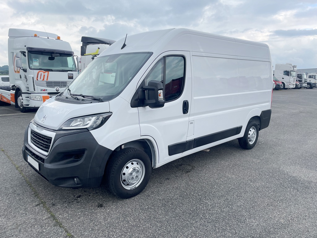 PEUGEOT BOXER FG 330 L2H2 2.2 BLUEHDI S&S 140CH ASPHALT - 2022 – Image 2