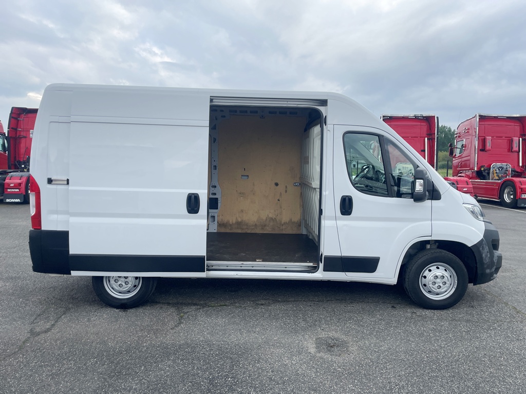 PEUGEOT BOXER FG 330 L2H2 2.2 BLUEHDI S&S 140CH ASPHALT - 2022 – Image 9