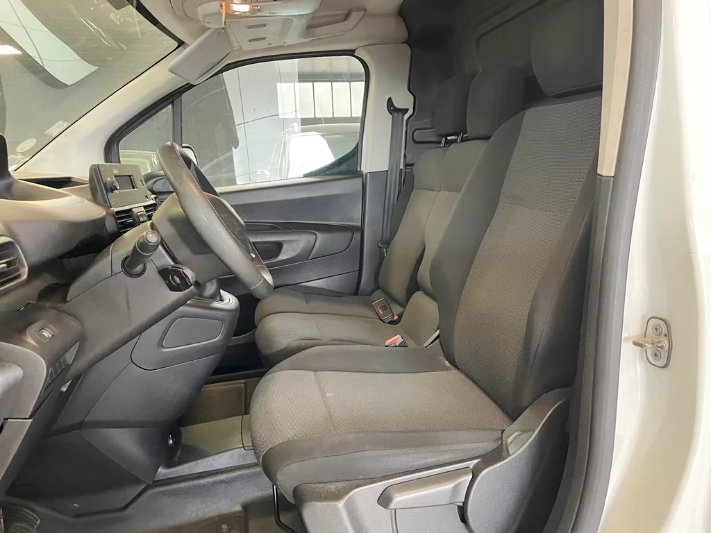 PEUGEOT PARTNER STANDARD 650 KG BLUEHDI 100CH S&S BVM5 PREMIUM – 2020 – Image 10