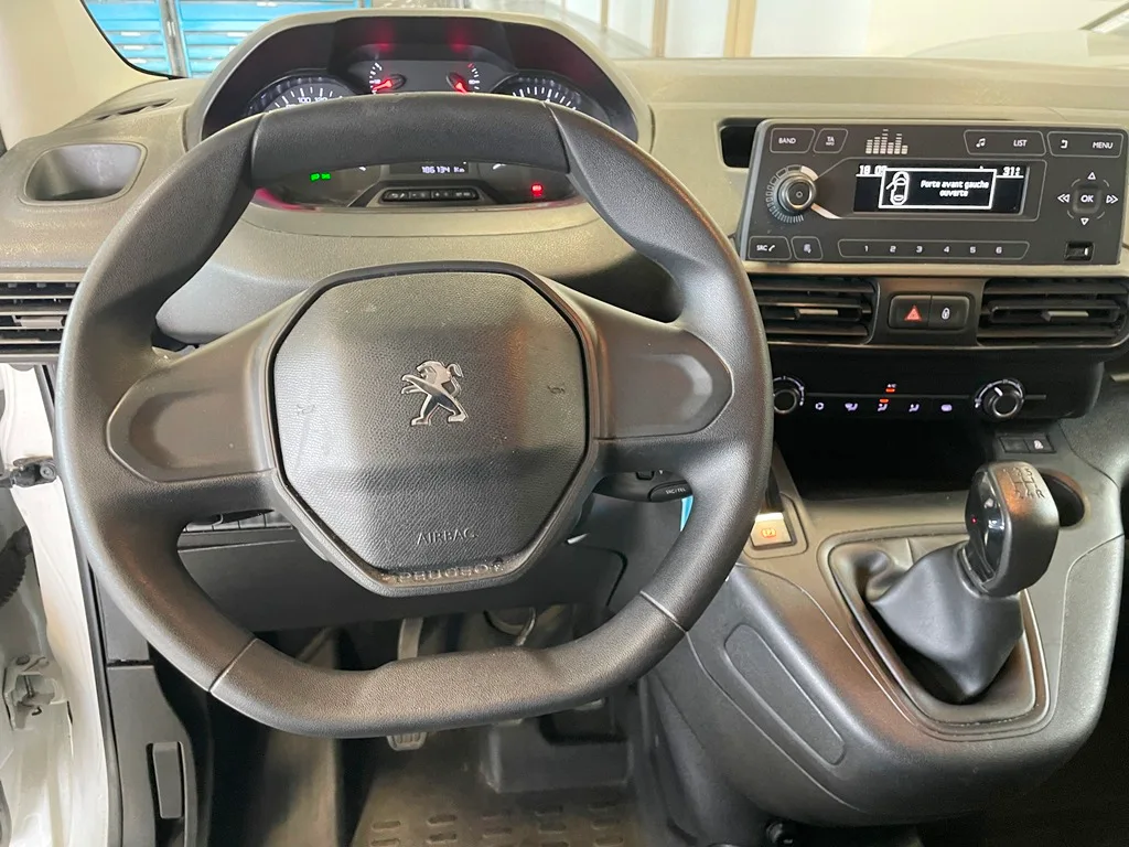 PEUGEOT PARTNER STANDARD 650 KG BLUEHDI 100CH S&S BVM5 PREMIUM – 2020 – Image 11