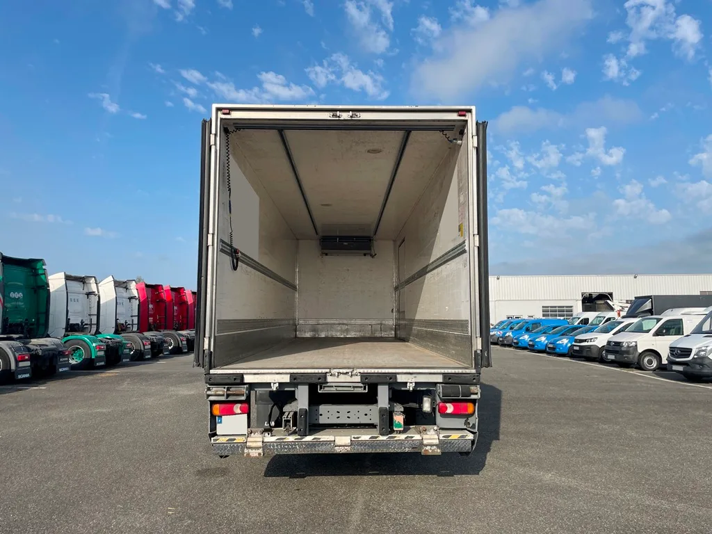 RENAULT MIDLUM 280 - Frigo + Hayon - 2006 – Image 9