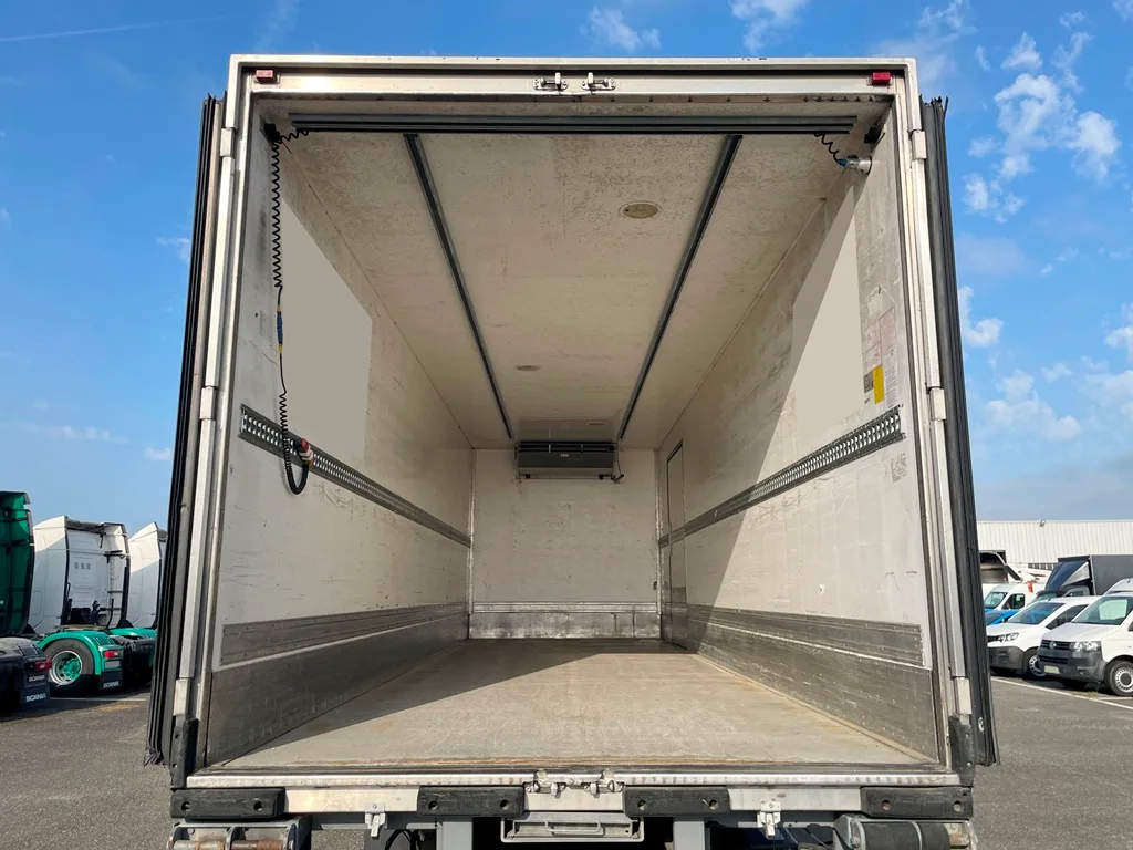 RENAULT MIDLUM 280 - Frigo + Hayon - 2006 – Image 10