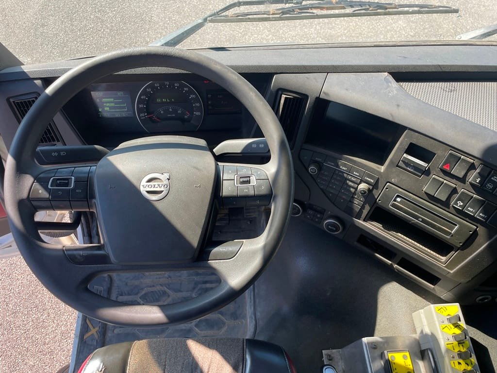VOLVO FMX 500 - POLYBENNE - 8x4 - 2014 – Image 10
