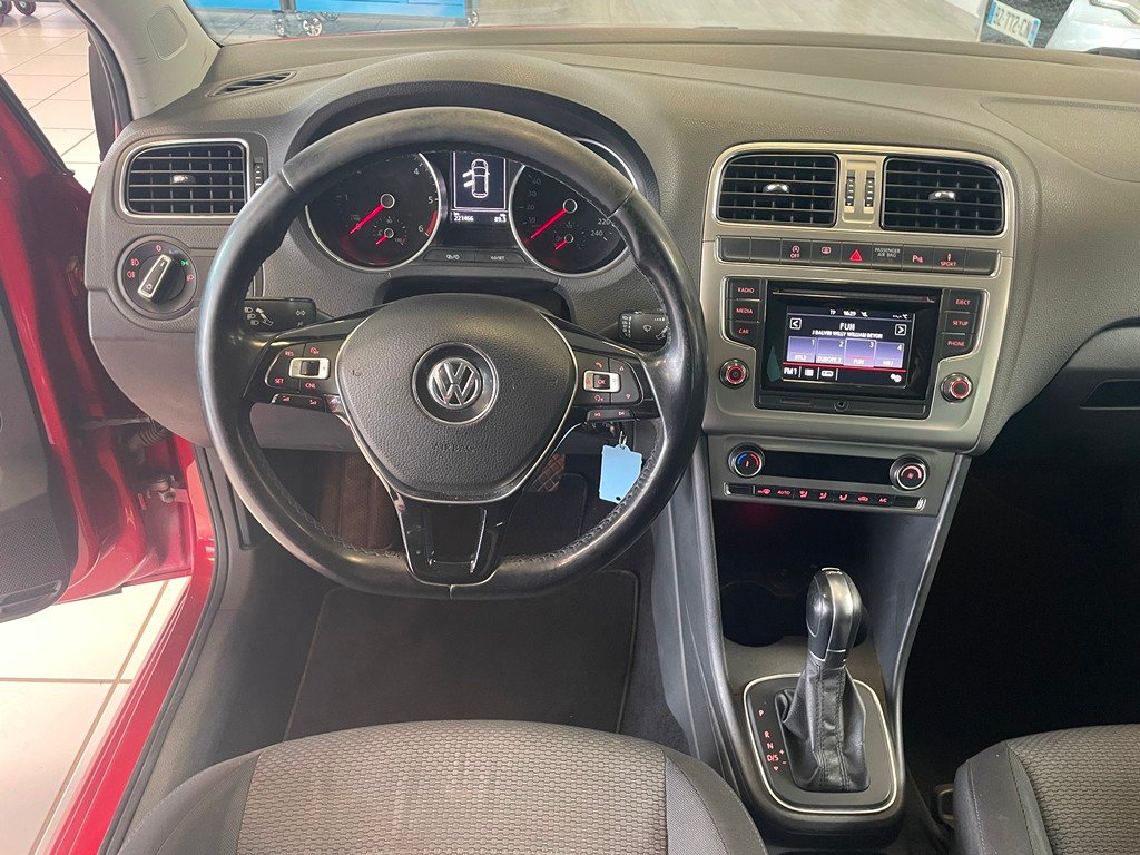 VOLKSWAGEN POLO STÉ 1.4 TDI 90CH BLUEMOTION TECHNOLOGY CONFORTLINE RÉVERSIBLE DSG7 5P - 2015 - Imagen 10