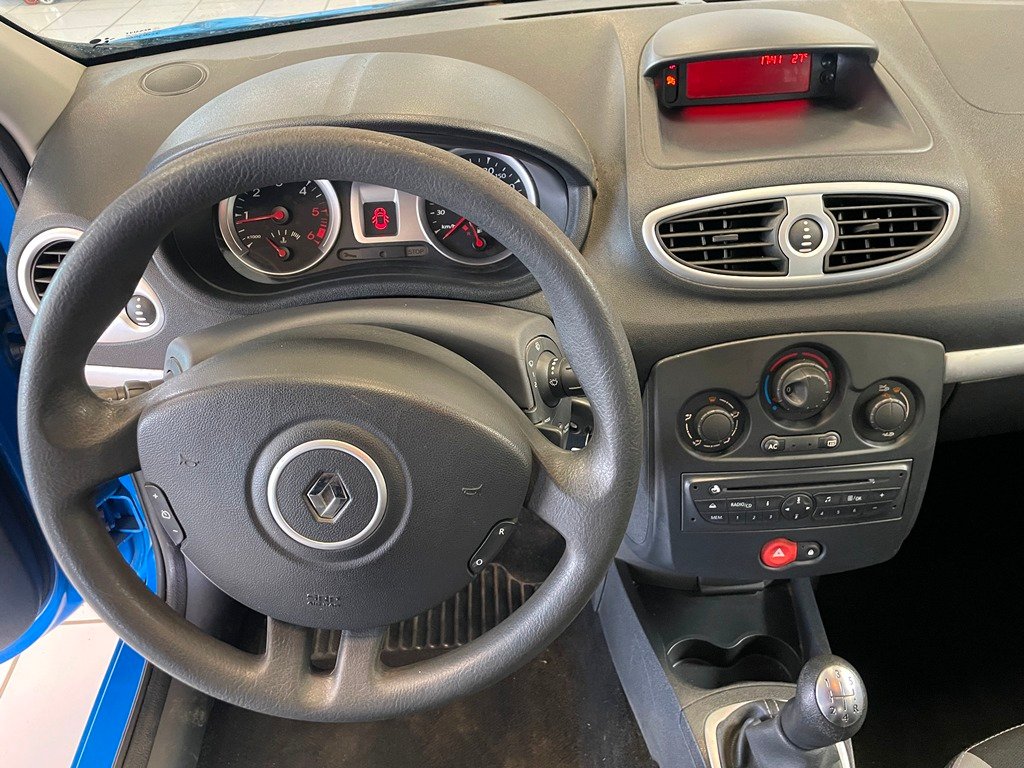 RENAULT CLIO STE III (S85) 1.5 DCI 75CH AIR ECO² 3P – 2012 – Image 10