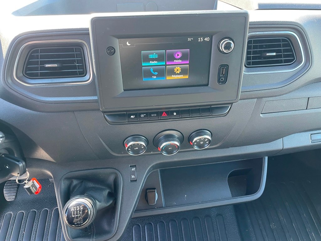 RENAULT MASTER FG F3300 L2H2 2.3 BLUE DCI 150CH CONFORT EURO6 - 2022 – Image 14